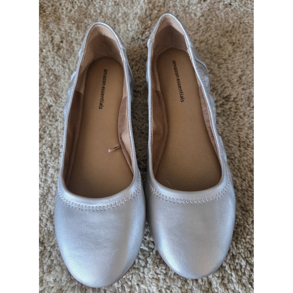 AMAZON ESSENTIAL Ballet  Flats Metallic Silver Sz 8 ~ Near PERFECT Condition~